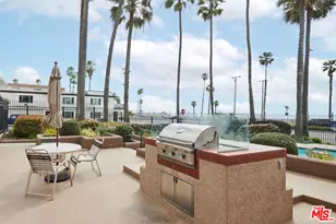 1200 Pacific Coast Hwy, Huntington Beach, CA 92648 - Photo 29