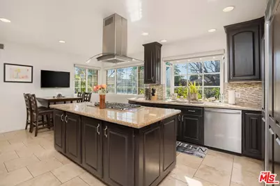 16155 Otsego St, Encino, CA 91436 - Photo 7