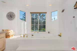 16155 Otsego St, Encino, CA 91436 - Photo 15