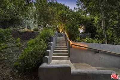 951 Tularosa Dr, Los Angeles, CA 90026 - Photo 35