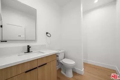 1933 Magnolia Ave, Los Angeles, CA 90007 - Photo 25