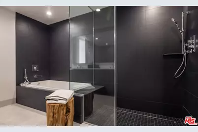 724 N Croft Ave #307, Los Angeles, CA 90069 - Photo 15