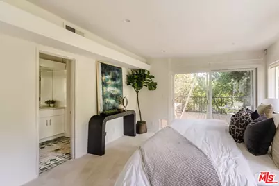 7229 Senalda Rd, Los Angeles, CA 90068 - Photo 17