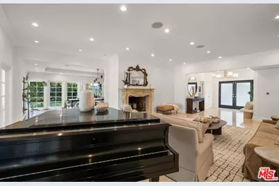 9023 Alto Cedro Dr, Beverly Hills, CA 90210 - Photo 11