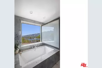 2740 Nichols Canyon Rd, Los Angeles, CA 90046 - Photo 15