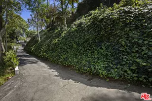 2740 Nichols Canyon Rd, Los Angeles, CA 90046 - Photo 27