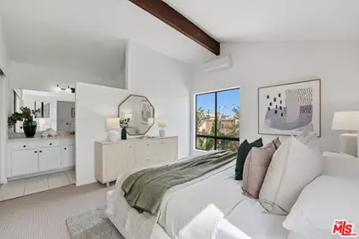 3665 Empire Dr #1, Los Angeles, CA 90034 - Photo 15