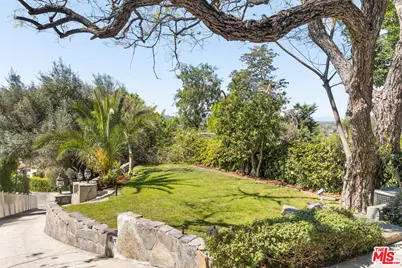 11250 Sunshine Ter, Studio City, CA 91604 - Photo 3