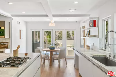 813 N Doheny Dr, Beverly Hills, CA 90210 - Photo 21