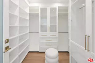 813 N Doheny Dr, Beverly Hills, CA 90210 - Photo 39