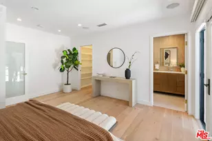 813 N Doheny Dr, Beverly Hills, CA 90210 - Photo 31