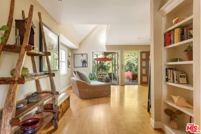 2536 Beverley Ave, Santa Monica, CA 90405 - Photo 15