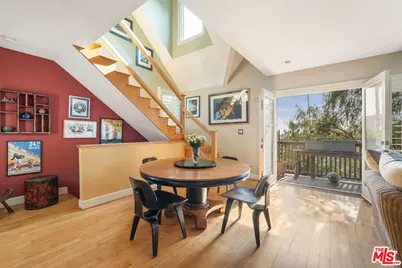 2536 Beverley Ave, Santa Monica, CA 90405 - Photo 19