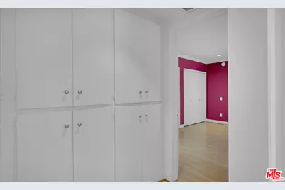 6251 Coldwater Canyon Ave #101, North Hollywood, CA 91606 - Photo 11