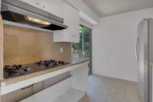 6251 Coldwater Canyon Ave, North Hollywood, CA 91606 - Photo 9