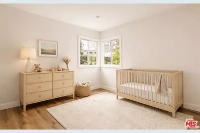 23153 Gonzales Dr, Woodland Hills, CA 91367 - Photo 15
