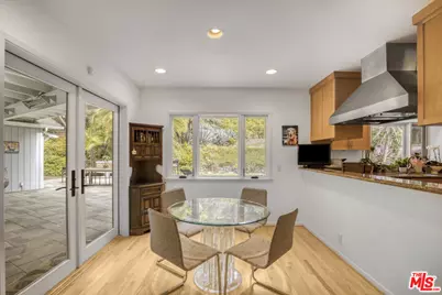 1250 Roscomare Rd, Los Angeles, CA 90077 - Photo 11