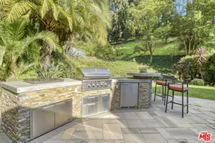 1250 Roscomare Rd, Los Angeles, CA 90077 - Photo 13