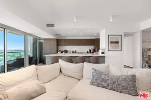 13600 Marina Pointe Dr, Marina del Rey, CA 90292 - Photo 5