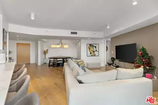 13600 Marina Pointe Dr, Marina del Rey, CA 90292 - Photo 9