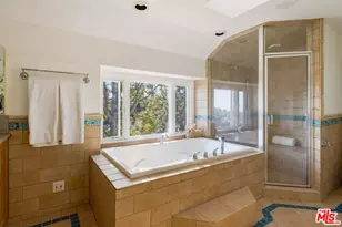 1030 N Kenter Ave, Los Angeles, CA 90049 - Photo 13