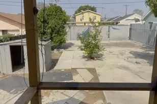 205 W Gage Ave, Los Angeles, CA 90003 - Photo 9