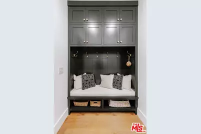 12739 Halkirk St, Studio City, CA 91604 - Photo 9