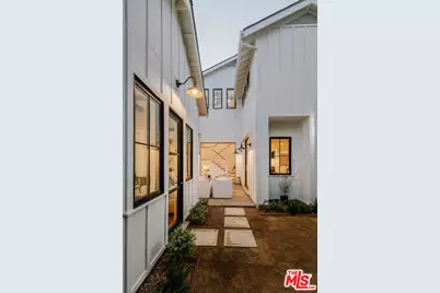 12739 Halkirk St, Studio City, CA 91604 - Photo 25