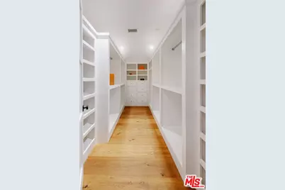 12739 Halkirk St, Studio City, CA 91604 - Photo 33