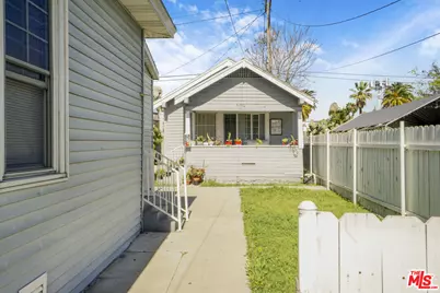 515 E 21st St, Los Angeles, CA 90011 - Photo 21