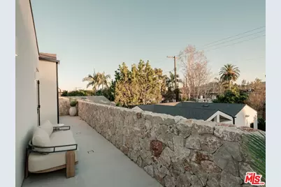 11746 Blix St, Valley Village, CA 91607 - Photo 37