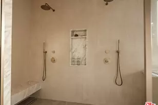 11746 Blix St, Valley Village, CA 91607 - Photo 35