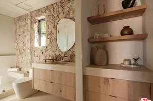 11746 Blix St, Valley Village, CA 91607 - Photo 63