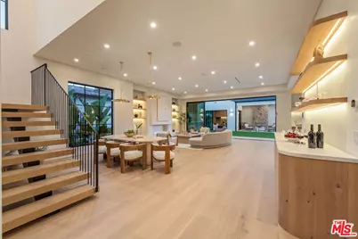 11746 Blix St, Valley Village, CA 91607 - Photo 5