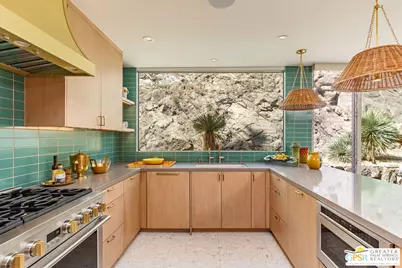 2425 Cahuilla Hills Dr, Palm Springs, CA 92264 - Photo 19