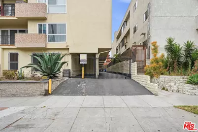 741 S Hobart Blvd, Los Angeles, CA 90005 - Photo 27