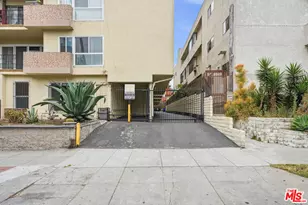 741 S Hobart Blvd, Los Angeles, CA 90005 - Photo 27