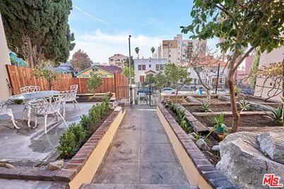826 S Park View St, Los Angeles, CA 90057 - Photo 5