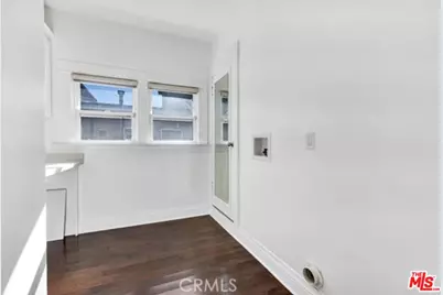 119 S Hobart Blvd, Los Angeles, CA 90004 - Photo 17
