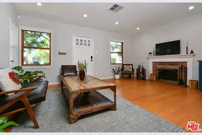 15114 Hesby St, Sherman Oaks, CA 91403 - Photo 11