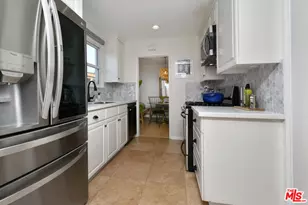 14418 Collins St, Sherman Oaks, CA 91401 - Photo 17