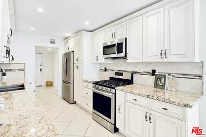 1215 Brockton Ave #203, Los Angeles, CA 90025 - Photo 15
