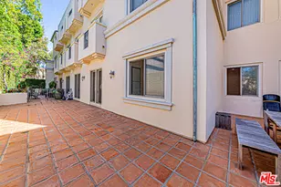 143 N Arnaz Dr, Beverly Hills, CA 90211 - Photo 35