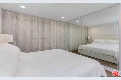 6 Voyage St #101, Marina del Rey, CA 90292 - Photo 17