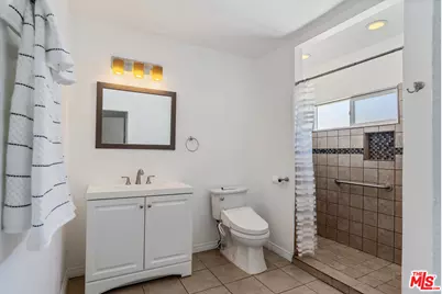 5314 S Victoria Ave, Los Angeles, CA 90043 - Photo 19