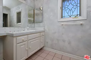 17616 Corinthian Dr, Encino, CA 91316 - Photo 19