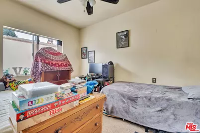 690 W 23rd St, San Pedro, CA 90731 - Photo 15