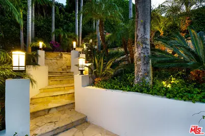 1530 Bel Air Rd, Los Angeles, CA 90077 - Photo 43