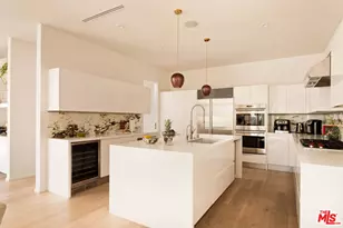 157 S Lucerne Blvd, Los Angeles, CA 90004 - Photo 15