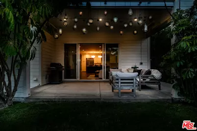 419 S Griffith Park Dr, Burbank, CA 91506 - Photo 59